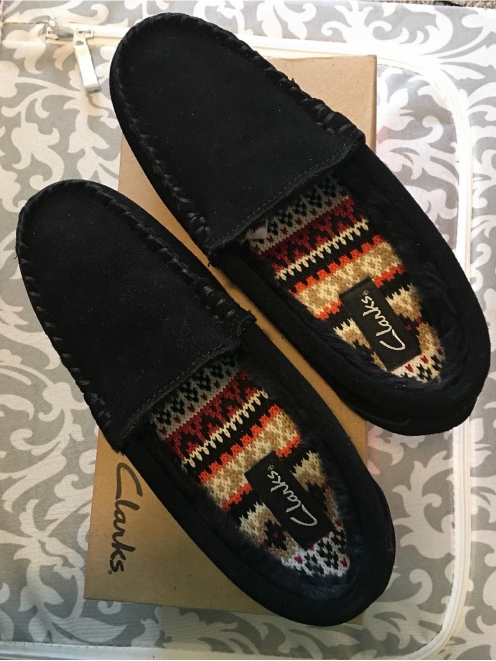 New In Box Clarks Black Suede Faux Fur Lined Hard Bottom Moccasin Size 7